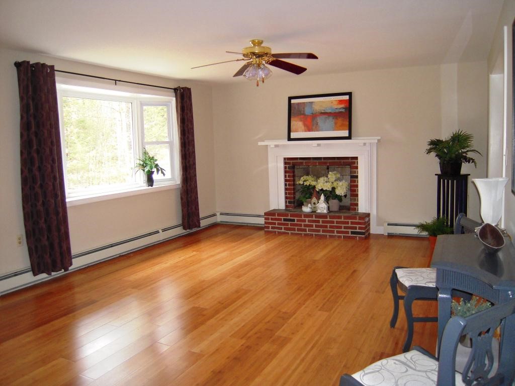 137 East Penacook Road Hopkinton, NH 03229 - Photo 4 of 25