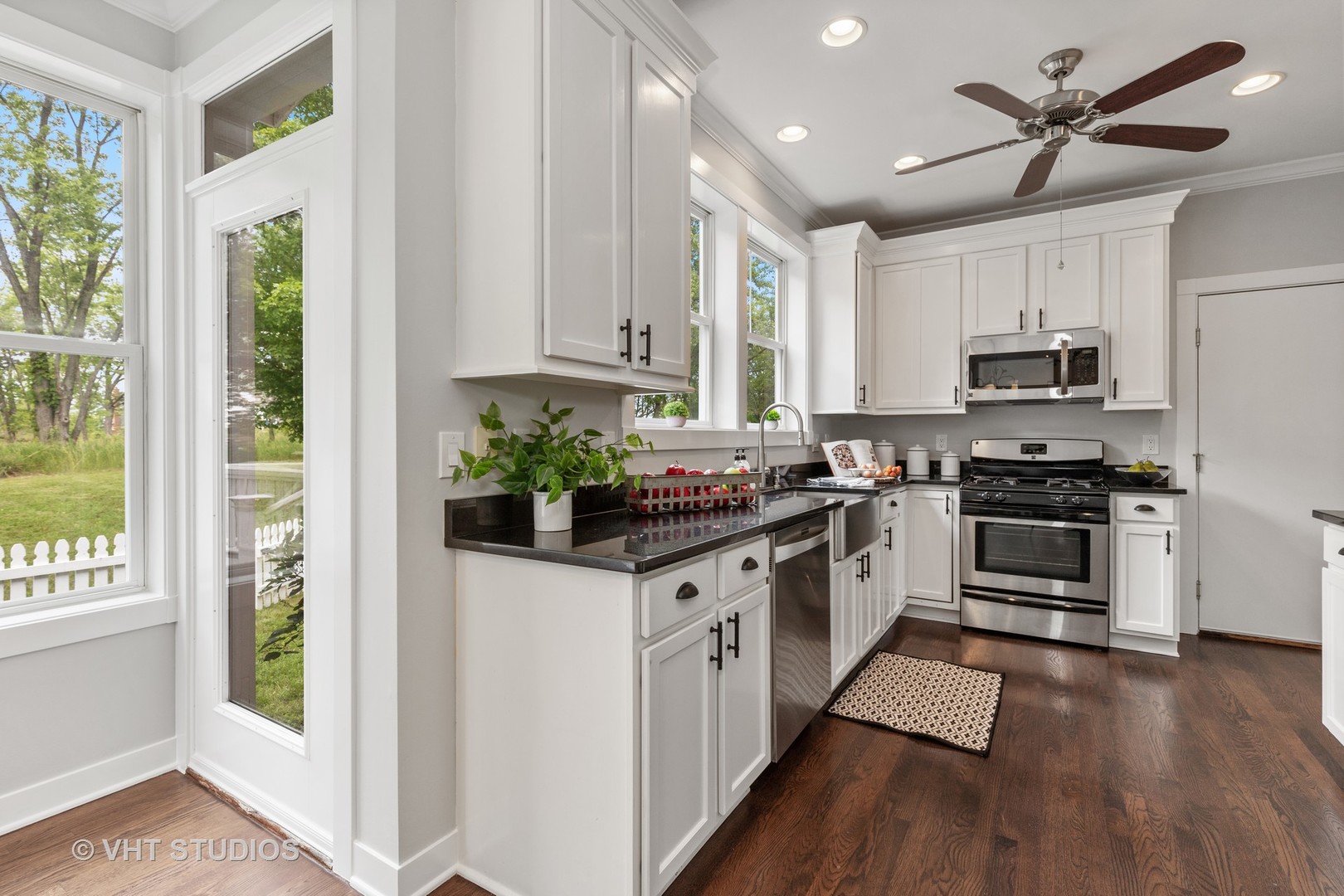 514 Switchgrass Lane Grayslake, IL 60030 - Photo 4 of 52