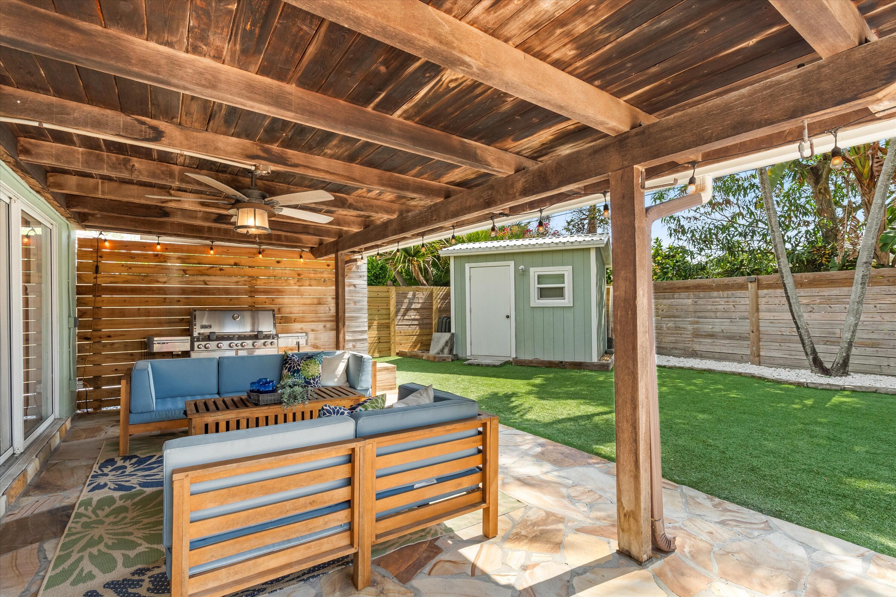 232 Northwest 10th Court Boca Raton, FL 33486 - Photo 33 of 38 Covered Patio