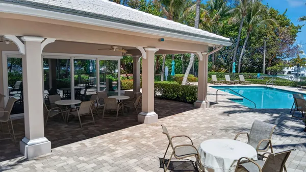$425,000 | 14410 Palmwood Road, Palm Beach Gardens, FL 33410