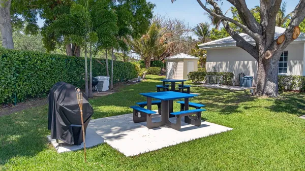 $425,000 | 14410 Palmwood Road, Palm Beach Gardens, FL 33410