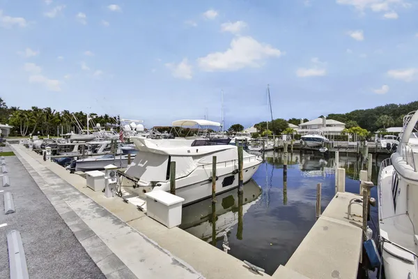 $425,000 | 14410 Palmwood Road, Palm Beach Gardens, FL 33410