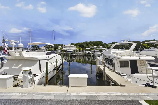 $425,000 | 14410 Palmwood Road, Palm Beach Gardens, FL 33410