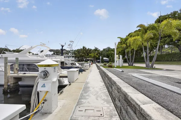 $425,000 | 14410 Palmwood Road, Palm Beach Gardens, FL 33410