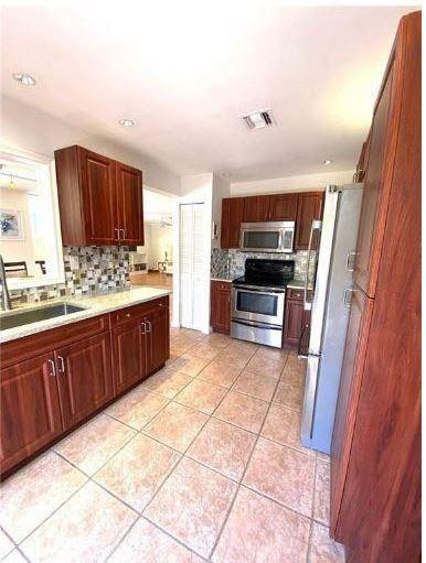 5705 Fox Hollow Drive, Unit B Boca Raton, FL 33486 - Photo 7 of 30 Photo 7