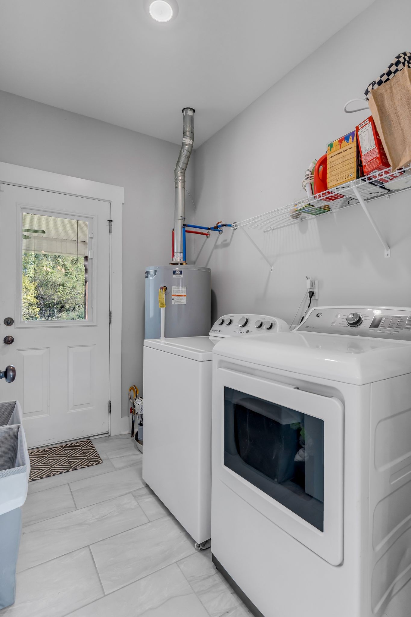 195 Julia Ann Court Springfield, TN 37172 - Photo 24 of 28 a utility room with dryer and washer
