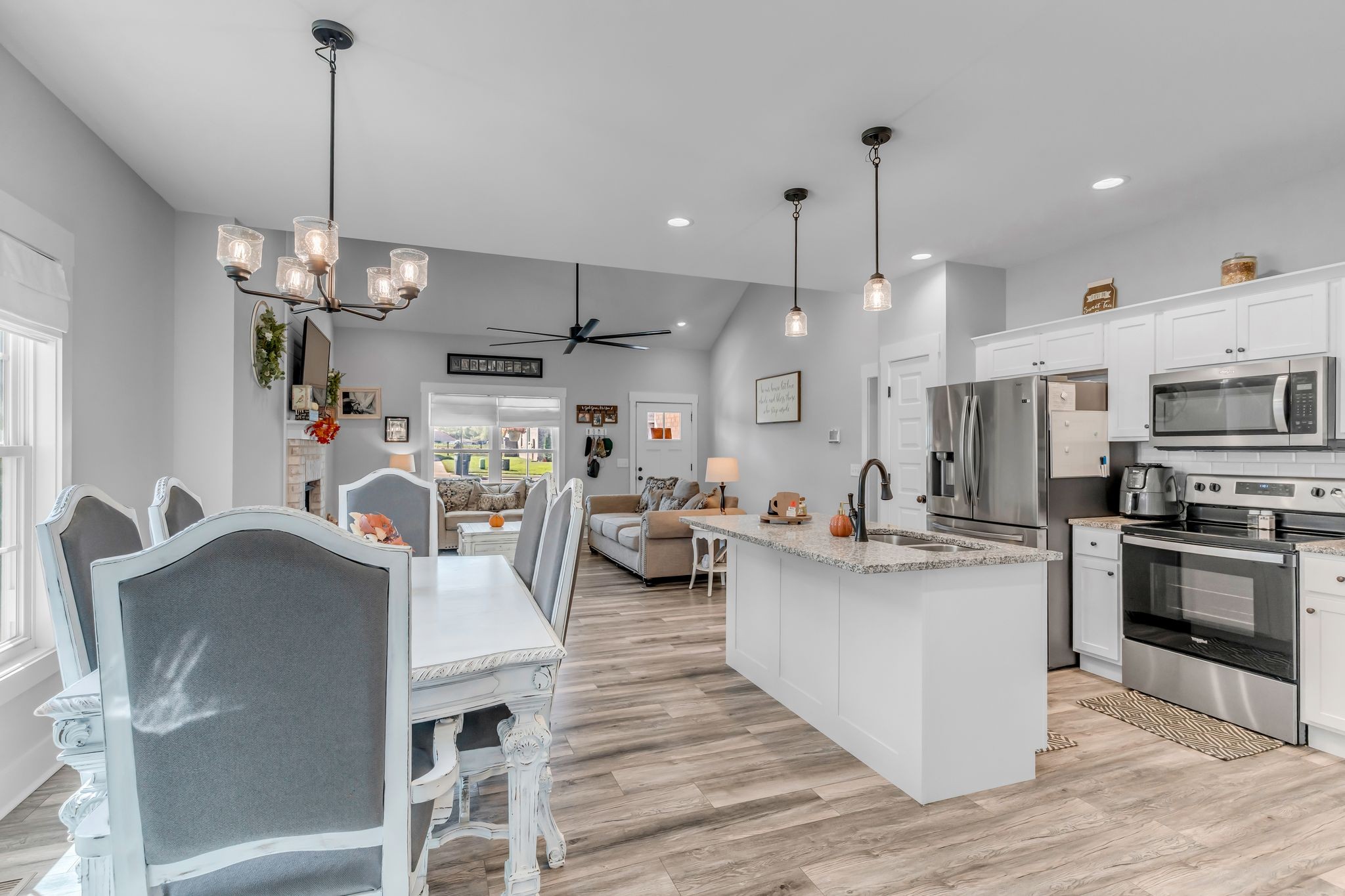 195 Julia Ann Court Springfield, TN 37172 - Photo 7 of 28