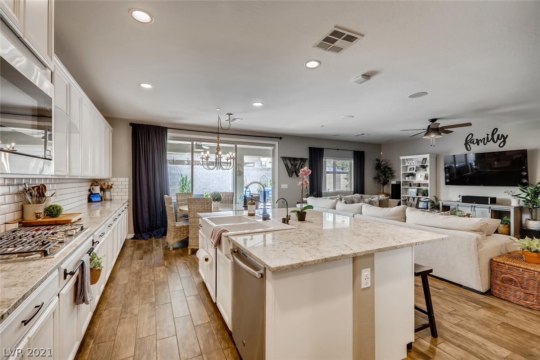 997 Sierra Ridge Street Henderson, NV 89002 - Photo 8 of 50 Gallery Image 8