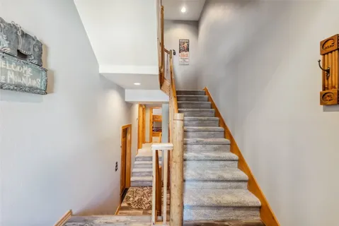 a view of entryway and hall