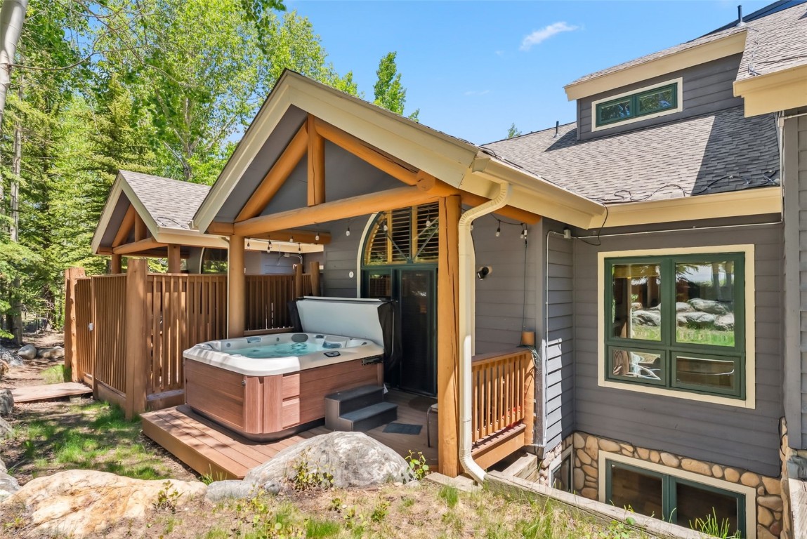 434 Kings Crown Road, Unit 434 Breckenridge, CO 80424 - Photo 40 of 50 a front view of a house with garden