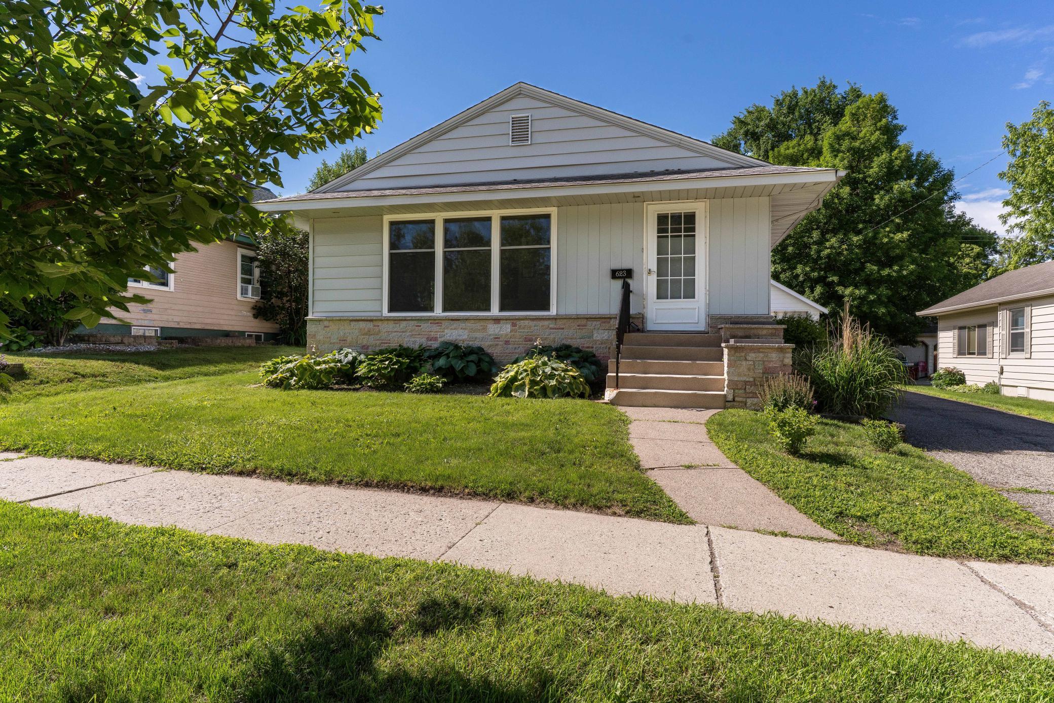 623 Spruce Street Fergus Falls, MN 56537 - Photo 2 of 49