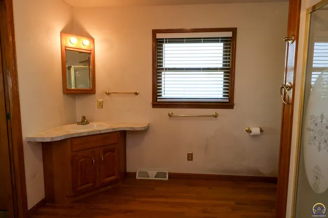 $364,500 | 1777 Road B5 Emporia Ks 66801, Emporia, KS 66801