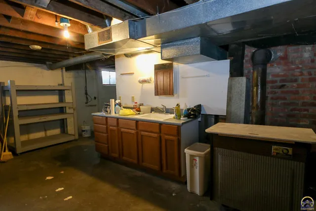 $364,500 | 1777 Road B5 Emporia Ks 66801, Emporia, KS 66801