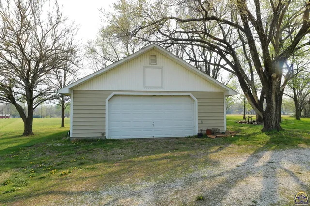 $364,500 | 1777 Road B5 Emporia Ks 66801, Emporia, KS 66801