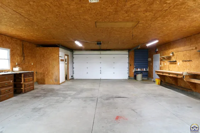 $364,500 | 1777 Road B5 Emporia Ks 66801, Emporia, KS 66801