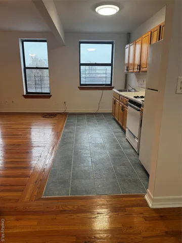 $2,100 | 875 Longfellow Avenue, Unit 4C | Hunts Point