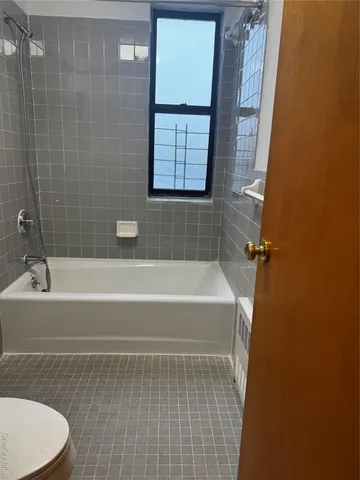 $2,100 | 875 Longfellow Avenue, Unit 4C | Hunts Point