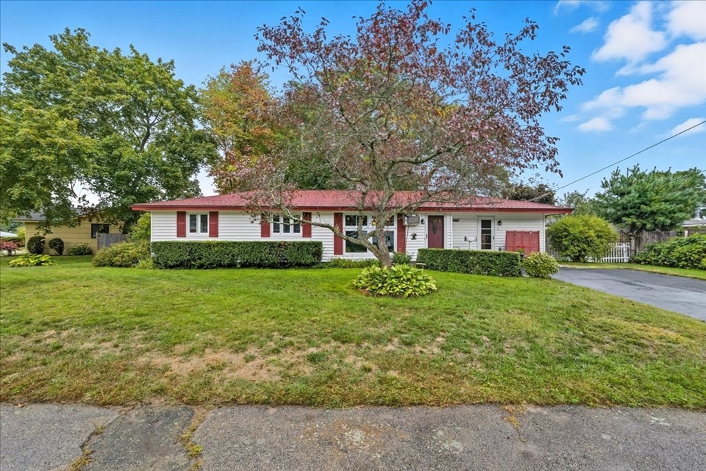 16 Loud Road Holbrook, MA 02343 - Photo 1 of 24 Gallery Image 1