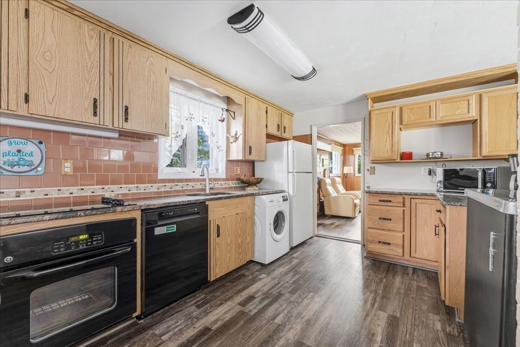 16 Loud Road Holbrook, MA 02343 - Photo 13 of 24 Gallery Image 13