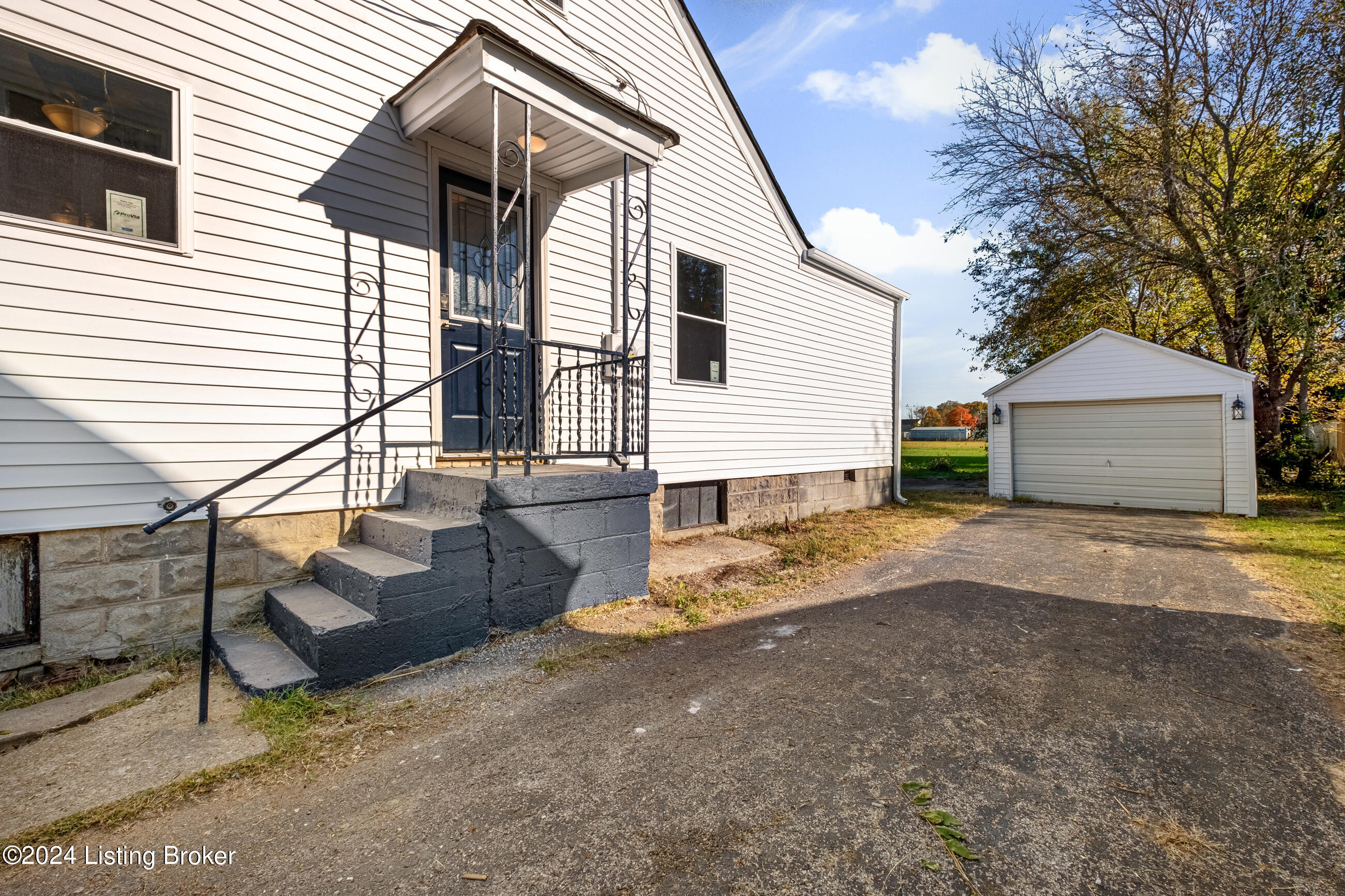 119 Rowntree Court Lebanon, KY 40033 - Photo 26 of 30 Side Entry - Detached Garage
