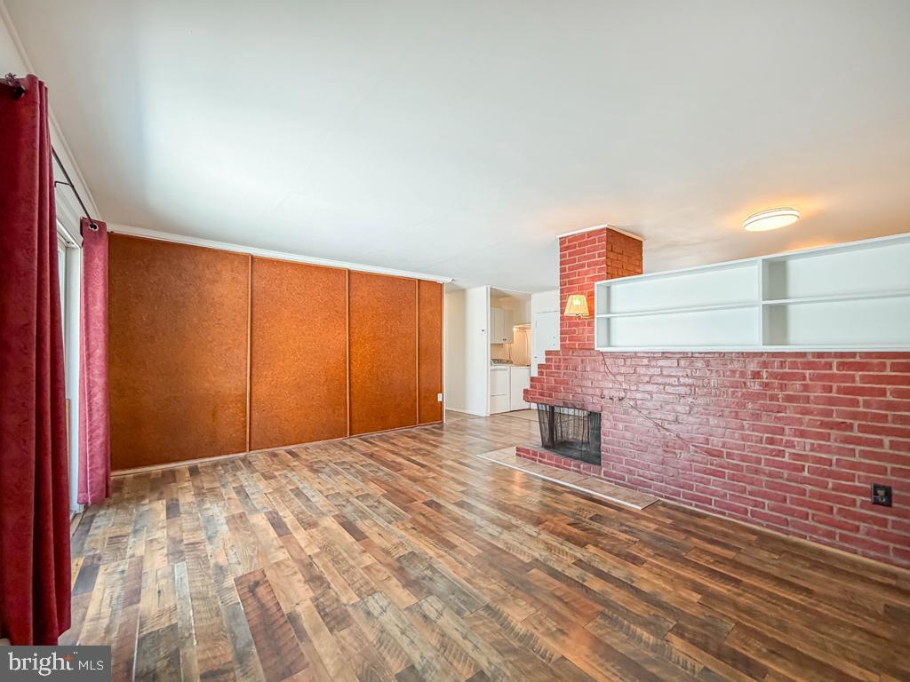 19 Butterfly Lane Levittown, PA 19054 - Photo 14 of 32 a bedroom with a bed and a window
