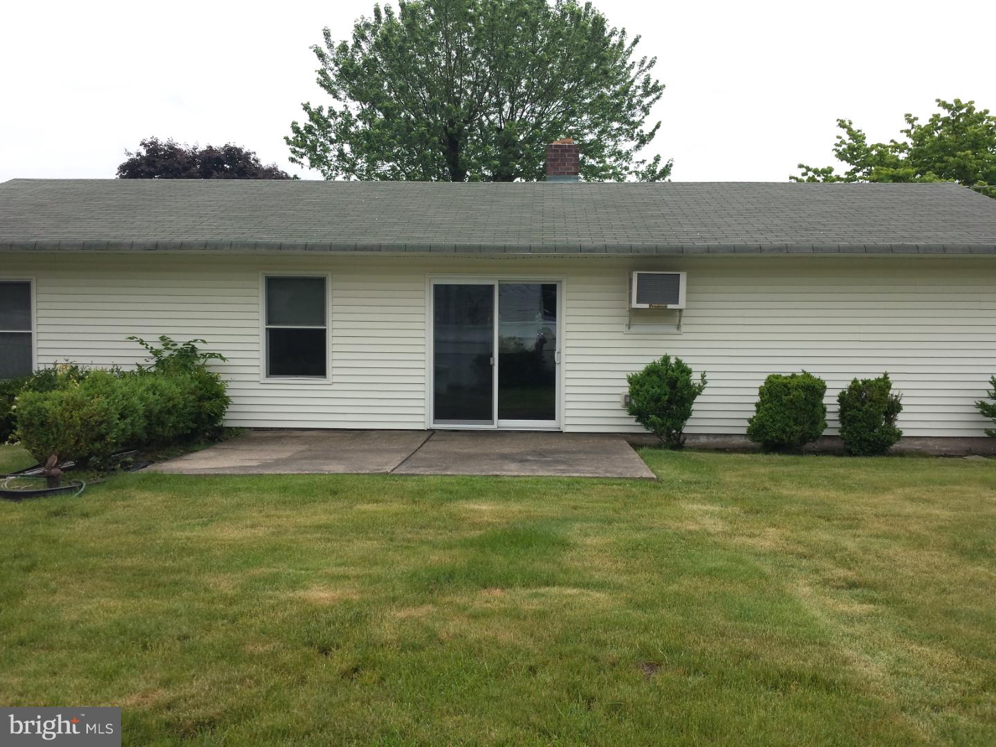 19 Butterfly Lane Levittown, PA 19054 - Photo 31 of 32 a house view with a garden space