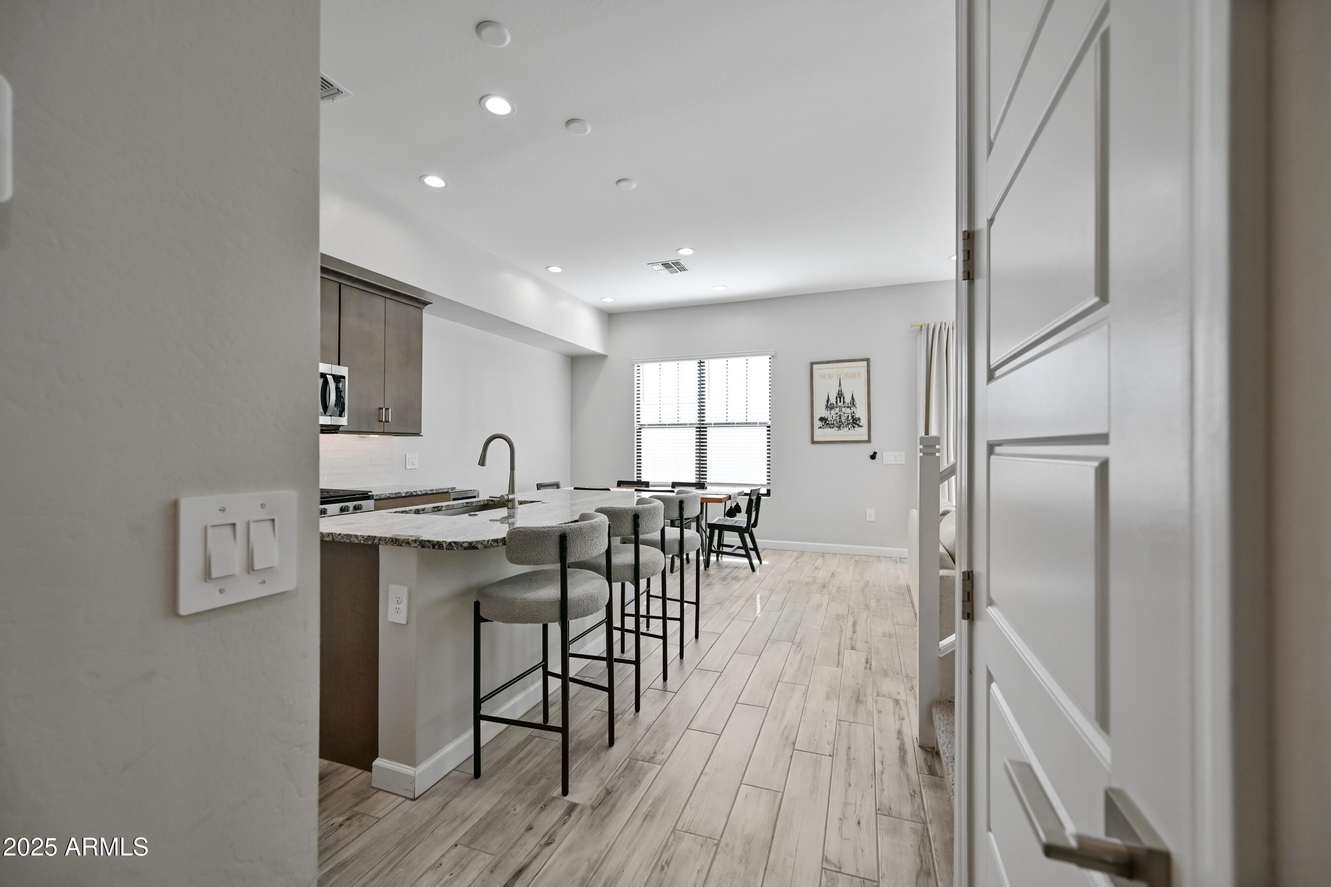 4827 East Village Drive Scottsdale, AZ 85254 - Photo 3 of 44 3-4827EVD-ocupix-