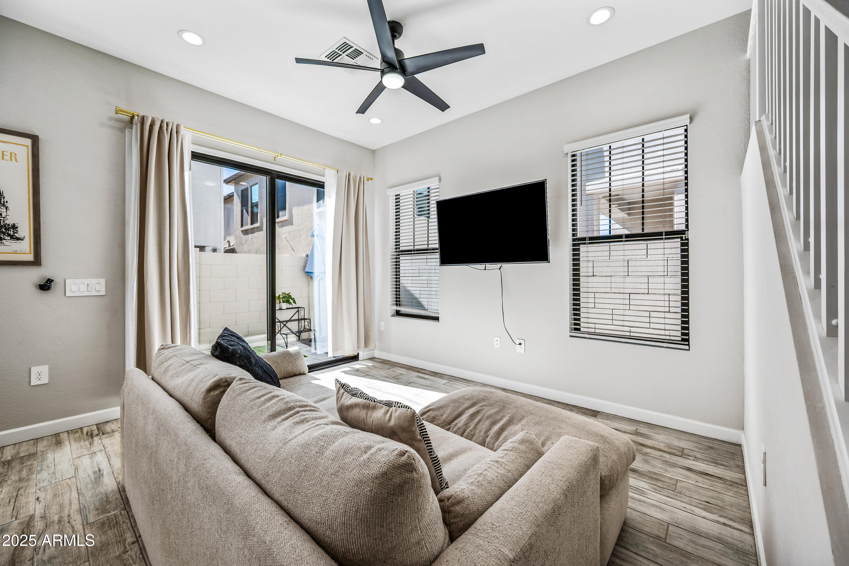 4827 East Village Drive Scottsdale, AZ 85254 - Photo 5 of 44 5-4827EVD-ocupix-