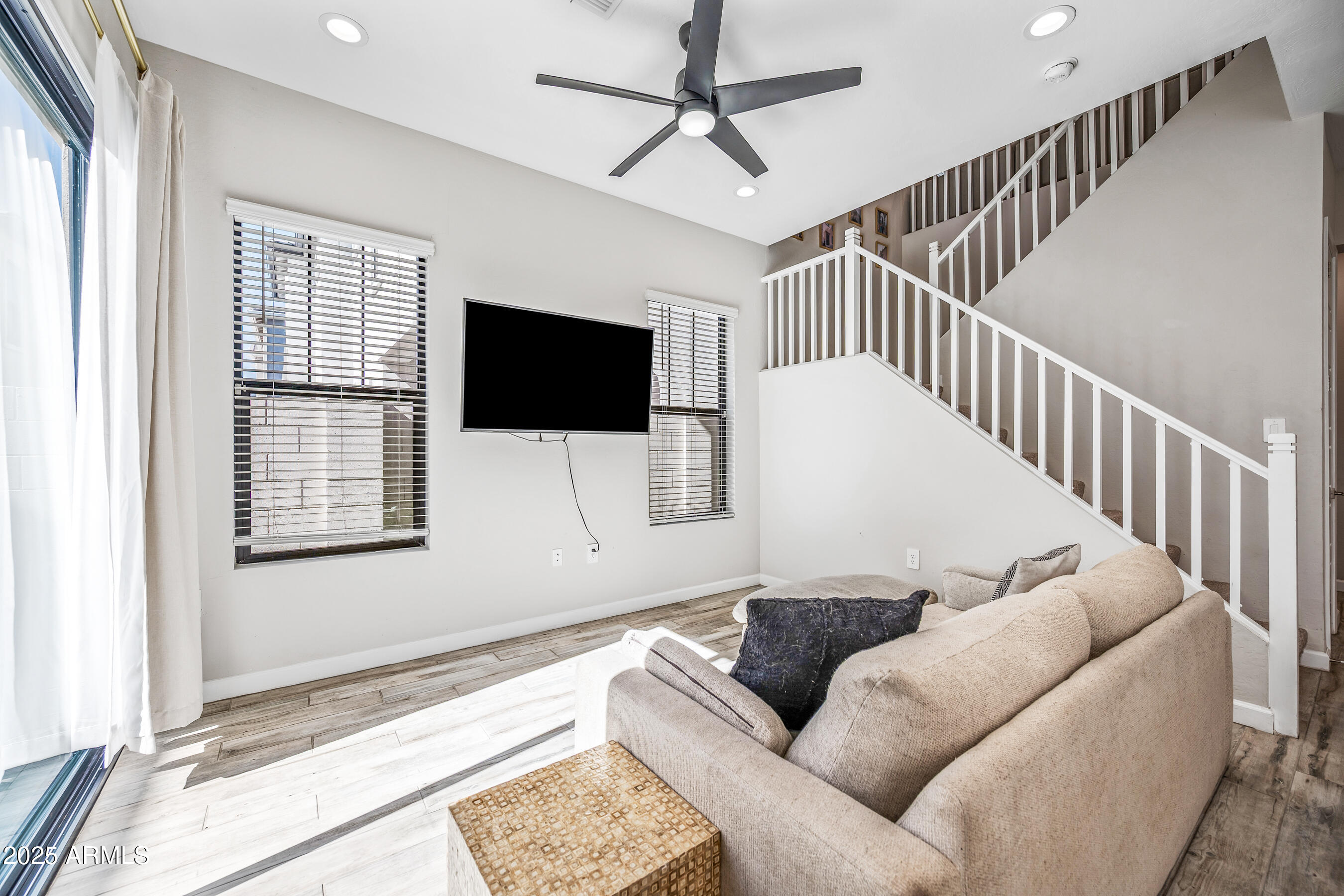 4827 East Village Drive Scottsdale, AZ 85254 - Photo 6 of 44 6-4827EVD-ocupix-