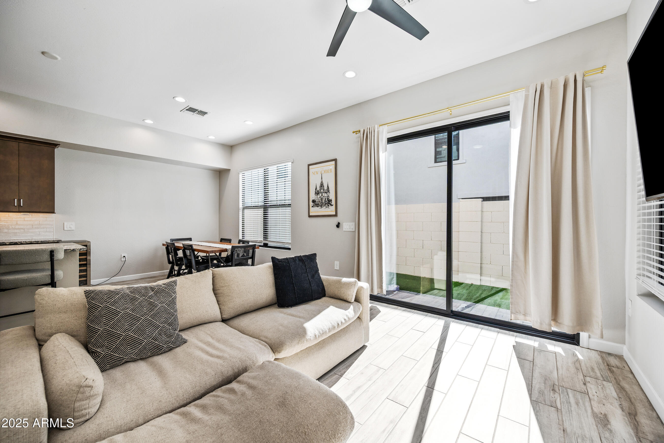 4827 East Village Drive Scottsdale, AZ 85254 - Photo 7 of 44 7-4827EVD-ocupix-