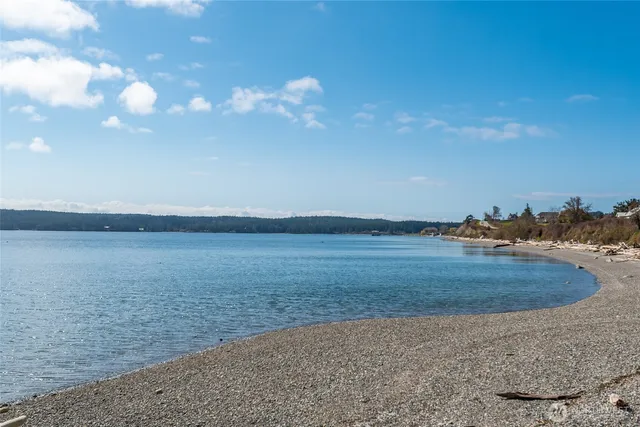 $235,000 | 994 Diane Avenue, Oak Harbor, WA 98277