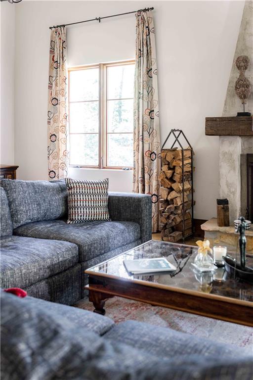 3118 West Roxboro Road Northeast Atlanta, GA 30324 - Photo 20 of 68 a living room with furniture and a window