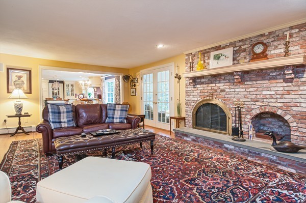 66 Spring Hill Road North Andover, MA 01845 - Photo 9 of 30 Gallery Image 9