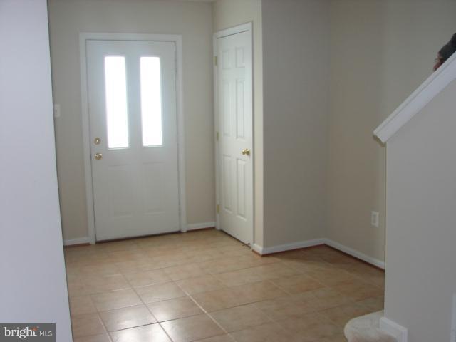 13372 Rushing Water Way Germantown, MD 20874 - Photo 5 of 17 Interior (General)