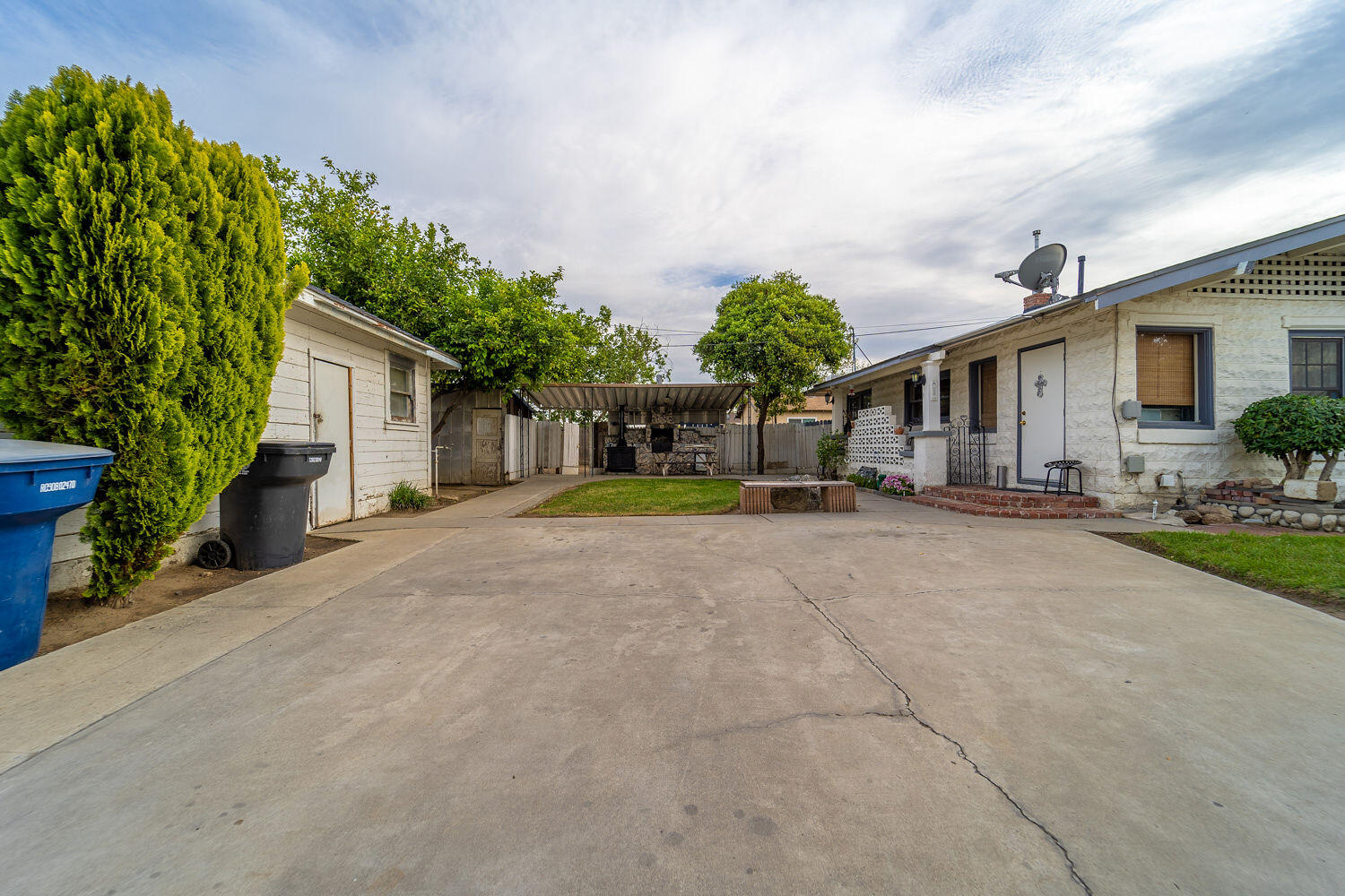 504 South R Street Tulare, CA 93274 - Photo 21 of 40 504SRSt-18