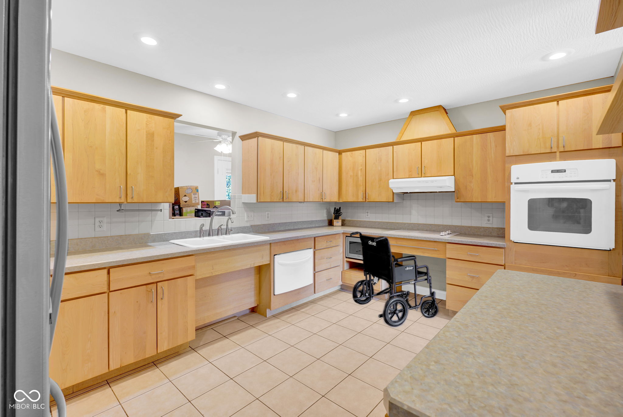 2202 Pear Tree Court Columbus, IN 47201 - Photo 11 of 39