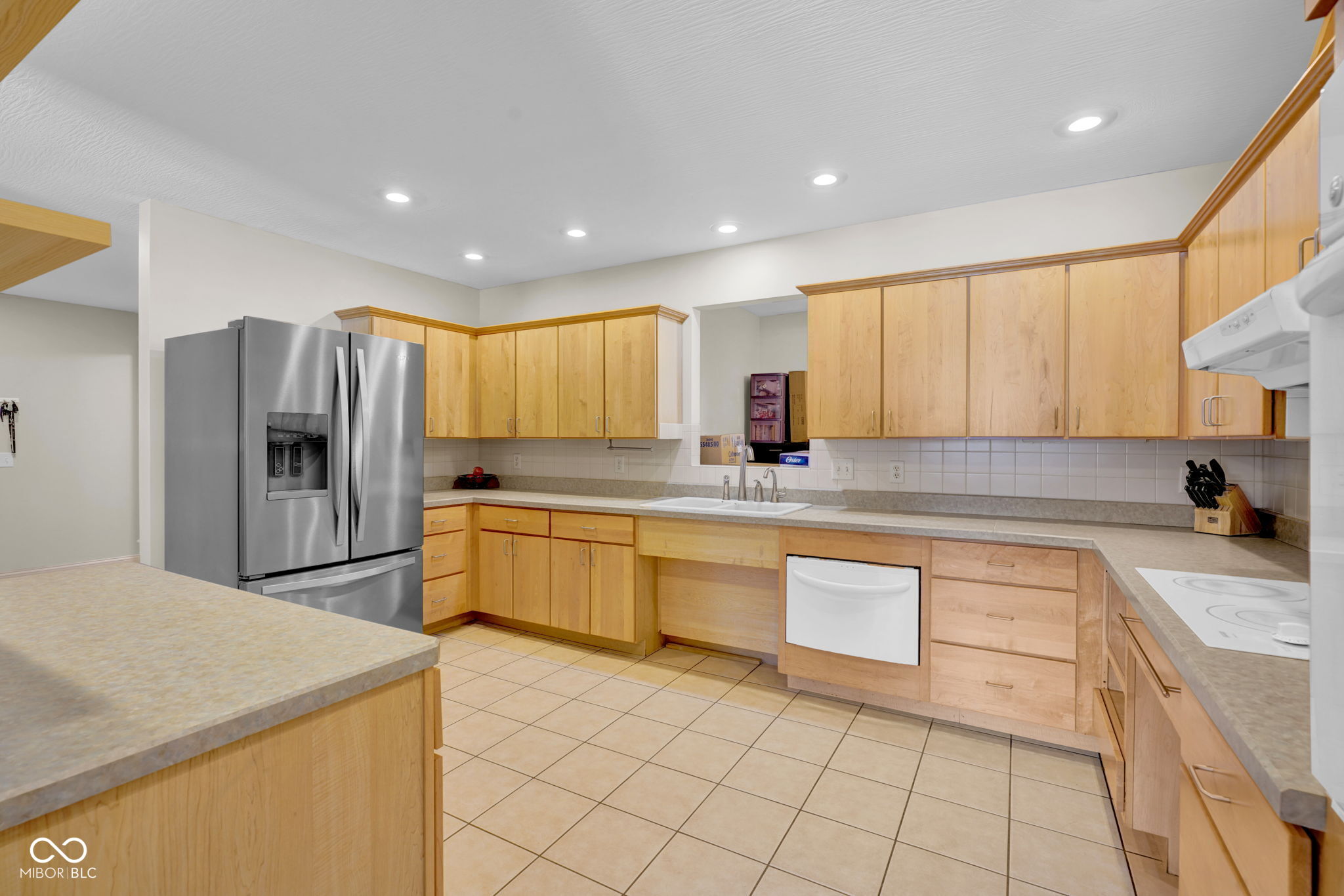 2202 Pear Tree Court Columbus, IN 47201 - Photo 12 of 39