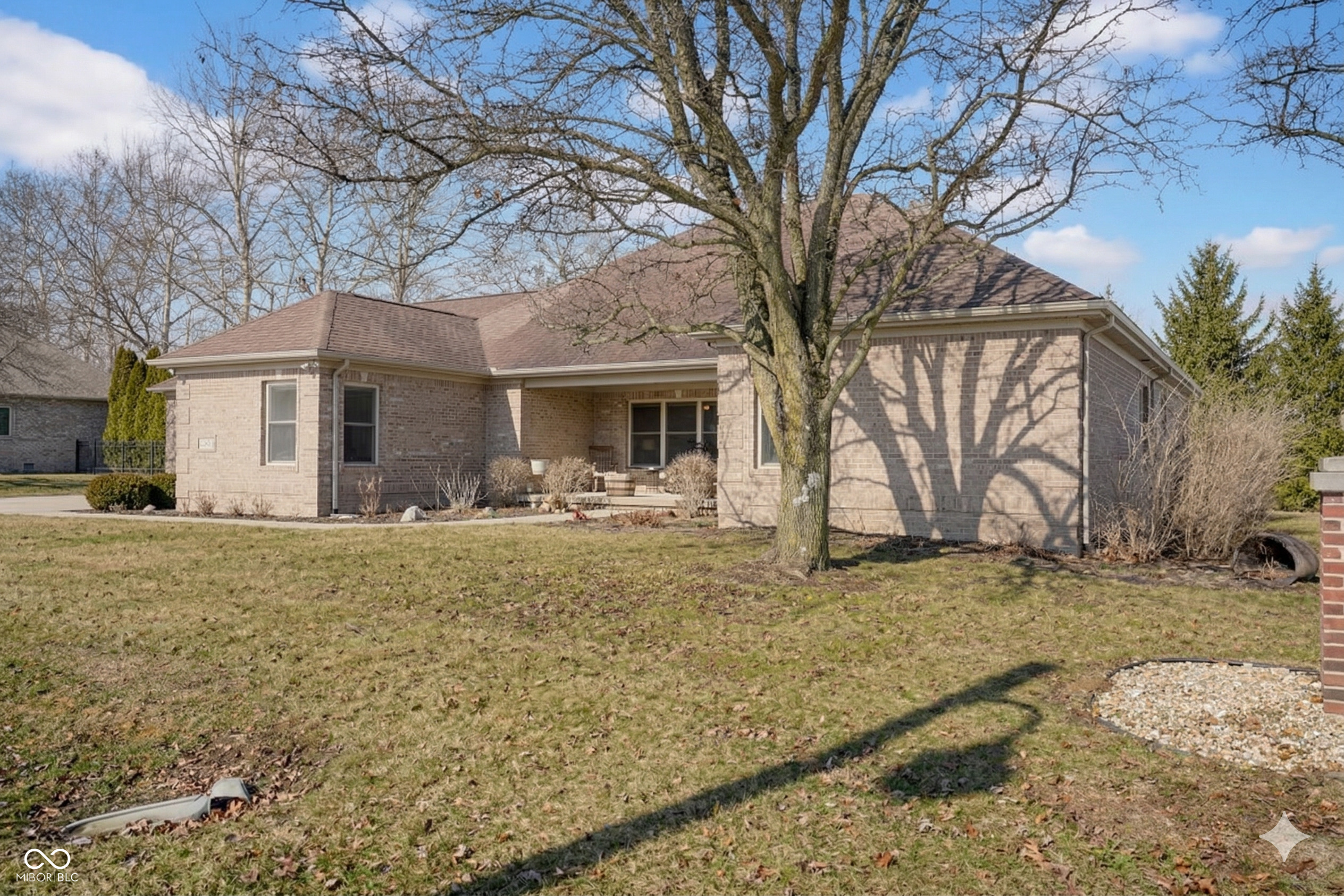 2202 Pear Tree Court Columbus, IN 47201 - Photo 2 of 39