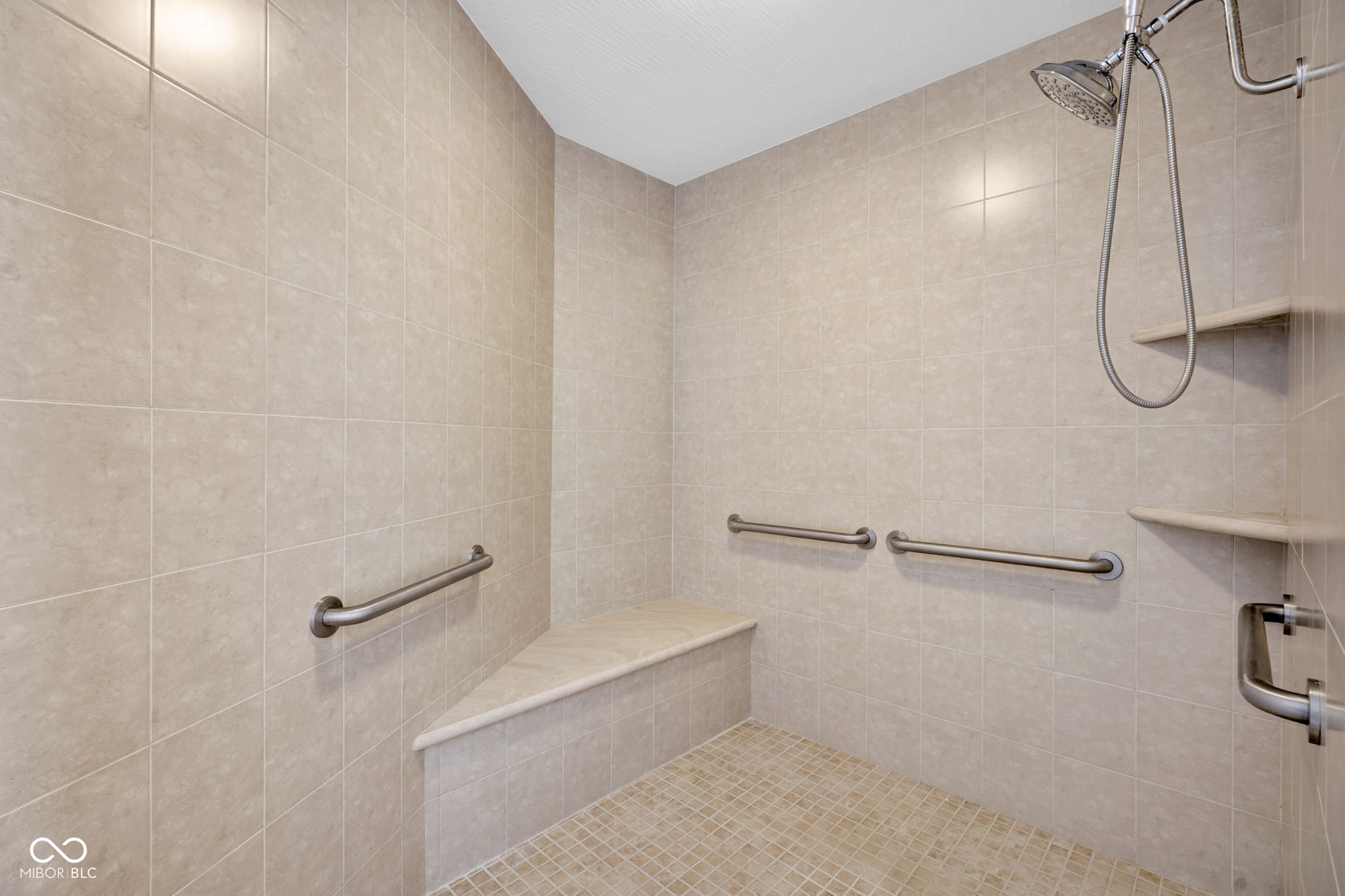 2202 Pear Tree Court Columbus, IN 47201 - Photo 21 of 39