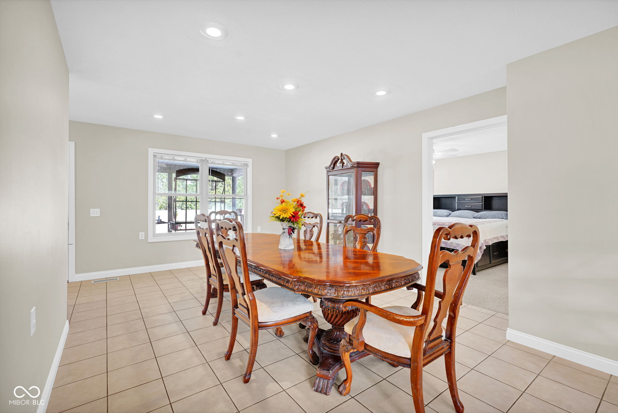 2202 Pear Tree Court Columbus, IN 47201 - Photo 8 of 39