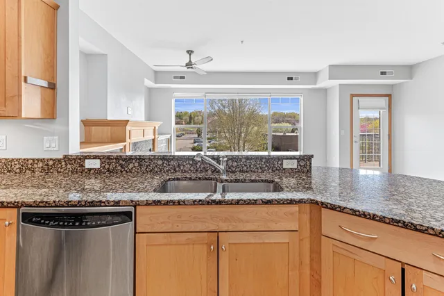 $269,000 | 460 Ford Road, Unit 203, St. Louis Park, MN 55426