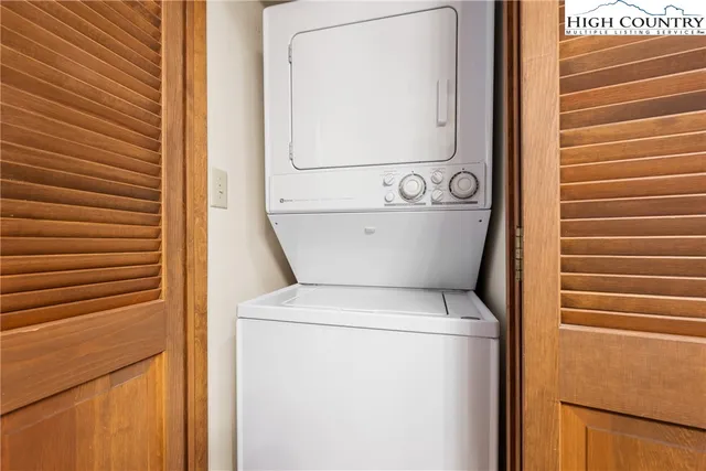 $675,000 | 264 Evergreen Drive, Unit 6, Blowing Rock, NC 28605