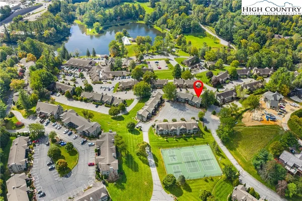 $675,000 | 264 Evergreen Drive, Unit 6, Blowing Rock, NC 28605