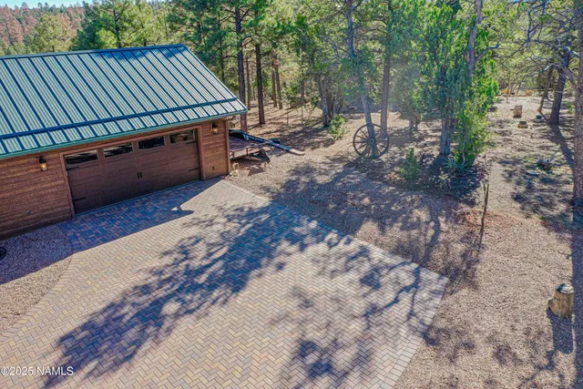 $785,000 | 2893 Cedar Ridge Drive, Overgaard, AZ 85933