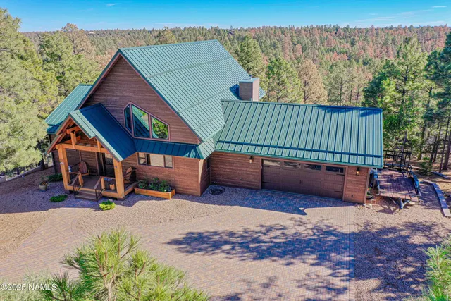 $785,000 | 2893 Cedar Ridge Drive, Overgaard, AZ 85933