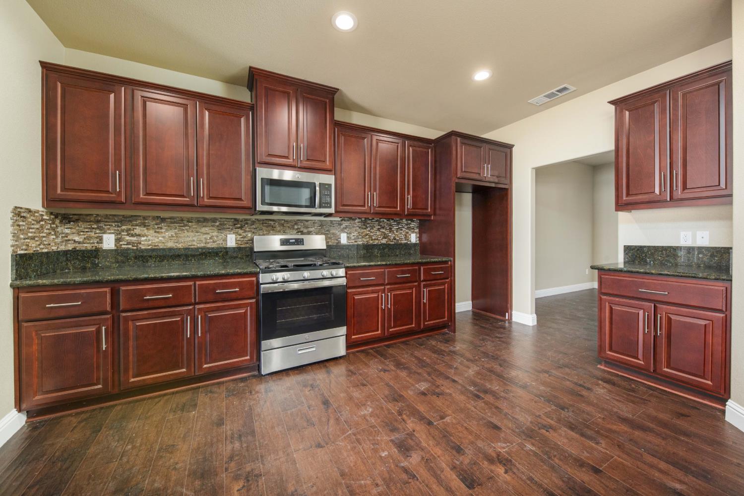 5004 Lake View Road Valley Springs, CA 95252 - Photo 20 of 69 Gallery Image 20