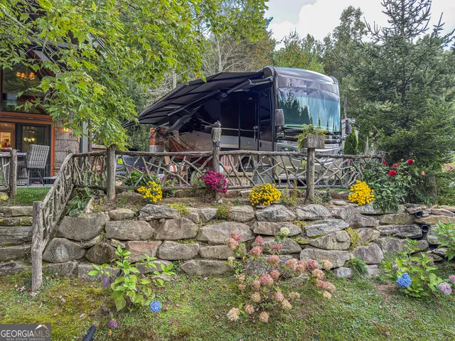 $850,000 | 111 Wildflower Road, Scaly Mountain, NC 28775
