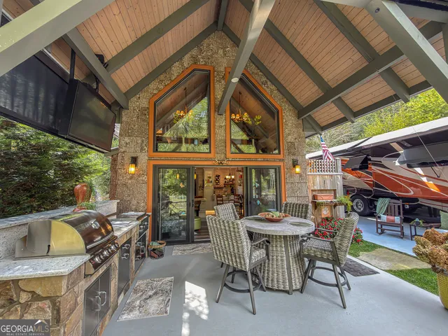 $850,000 | 111 Wildflower Road, Scaly Mountain, NC 28775