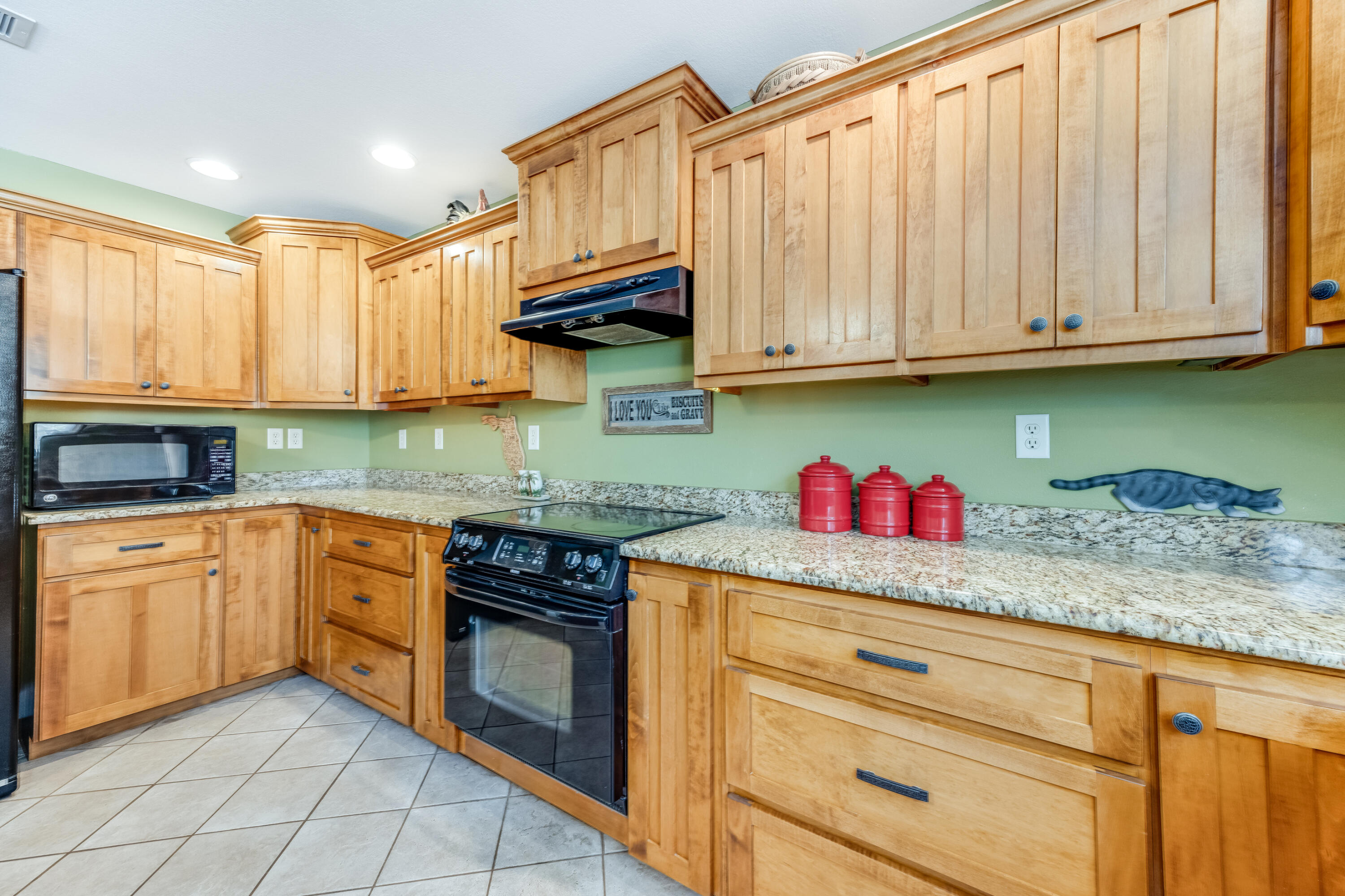 5921 Oak Hill Road Crestview, FL 32536 - Photo 16 of 58 Kitchen
