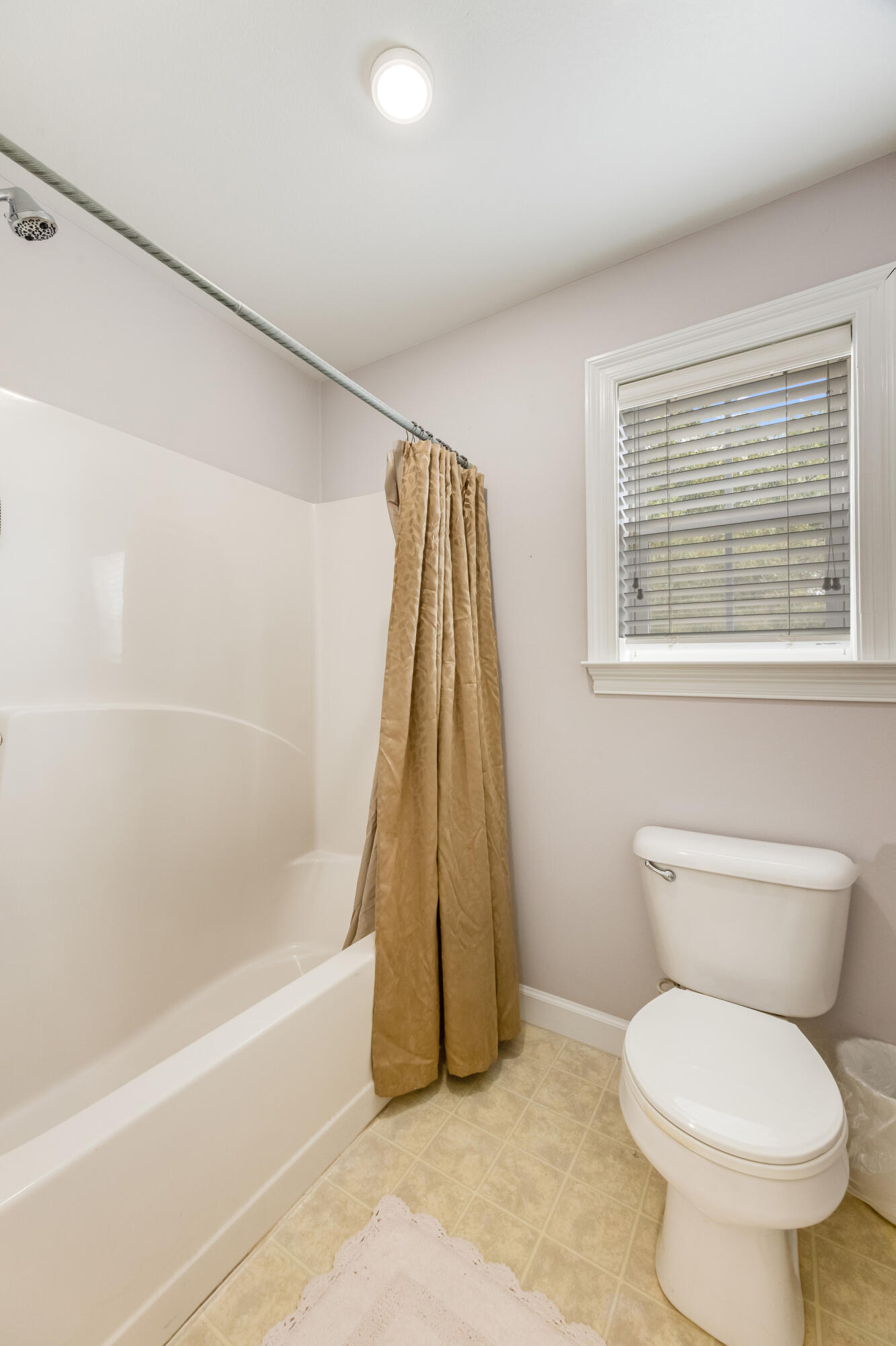 5921 Oak Hill Road Crestview, FL 32536 - Photo 25 of 58 Bthroom